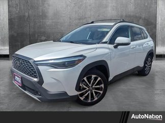 Used 2023 Toyota Corolla Cross XLE image 1