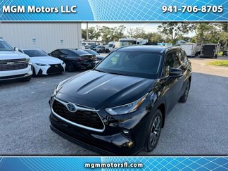 Used 2022 Toyota Highlander XLE image 1