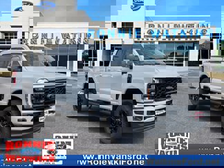 New 2026 Ford F250 4x4 Crew Cab Super Duty image 1