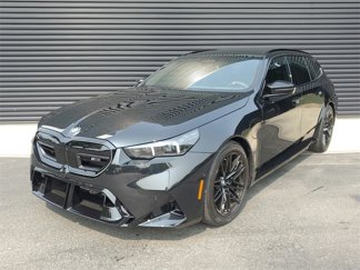 Used 2025 BMW M5 Touring image 1