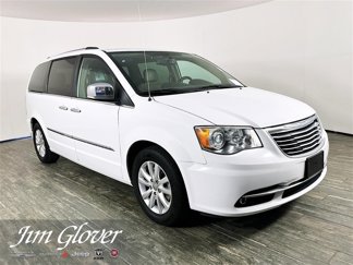 Used 2016 Chrysler Town & Country Limited Platinum image 1