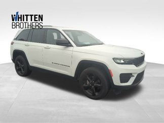 Used 2023 Jeep Grand Cherokee Altitude image 1