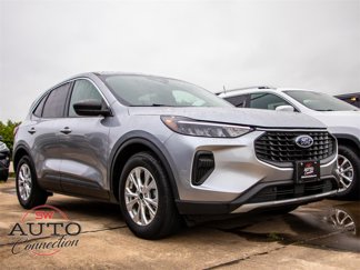 Used 2023 Ford Escape Active image 1