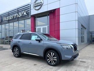 New 2025 Nissan Pathfinder Platinum image 1