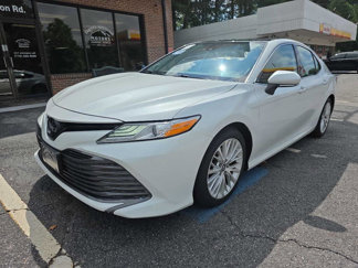 Used 2019 Toyota Camry XLE image 1