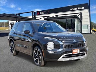 New 2025 Mitsubishi Outlander SE image 1