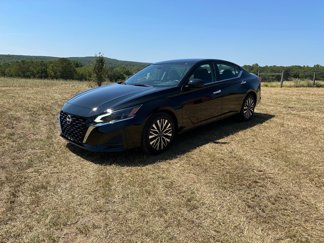 Used 2023 Nissan Altima 2.5 SV image 1