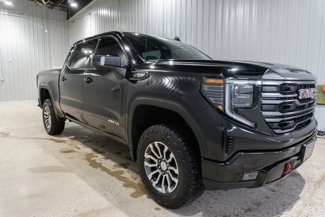 Used 2023 GMC Sierra 1500 AT4 w/ Technology Package image 1