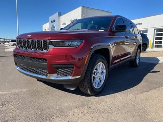 New 2025 Jeep Grand Cherokee L Laredo image 1