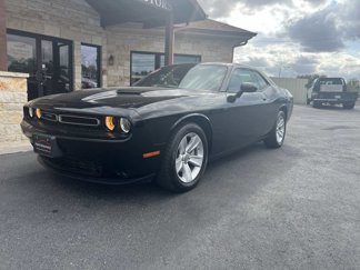 Used 2023 Dodge Challenger SXT image 1