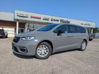 New 2025 Chrysler Pacifica Select image 1