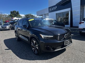 Used 2025 Volvo XC40 B5 Plus w/ Protection Package Premier image 1