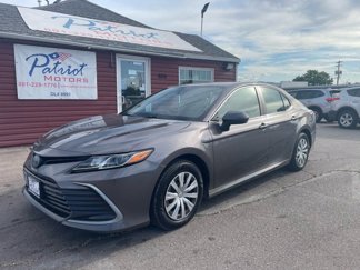 Used 2021 Toyota Camry LE image 1