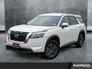 Used 2024 Nissan Pathfinder SV image 1