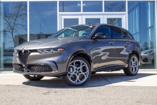 New 2025 Alfa Romeo Tonale w/ Premium Package image 1