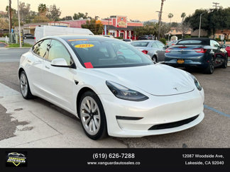 Used 2021 Tesla Model 3 Standard Range Plus image 1