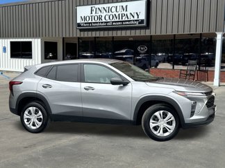 Used 2025 Chevrolet Trax LS w/ Driver Confidence Package image 1