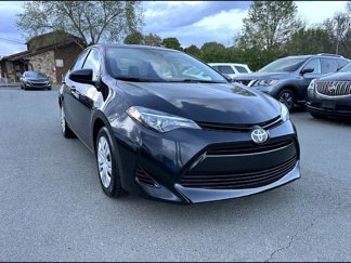 Used 2018 Toyota Corolla LE image 1