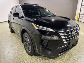 Used 2024 Nissan Rogue SV w/ SV Premium Package image 1