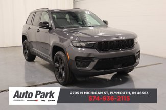New 2025 Jeep Grand Cherokee Altitude image 1