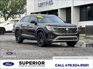 Used 2024 Volkswagen Atlas Cross Sport SE image 1