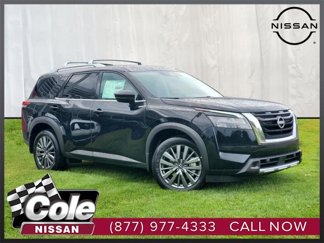 New 2025 Nissan Pathfinder SL w/ SL Premium Package image 1