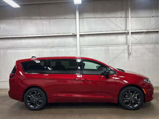 New 2026 Chrysler Pacifica Select image 1