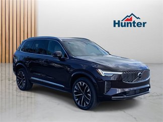New 2025 Volvo XC90 T8 Core image 1