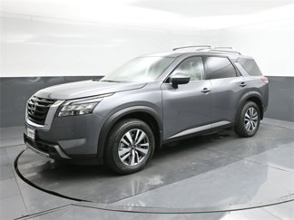 New 2025 Nissan Pathfinder SL image 1