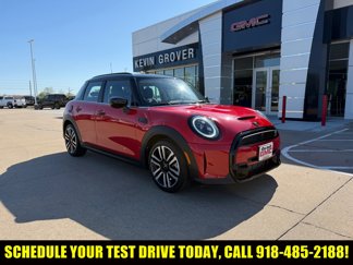 Used 2024 MINI Cooper S image 1