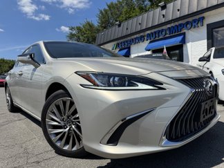 Used 2019 Lexus ES 300h w/ Luxury Package image 1