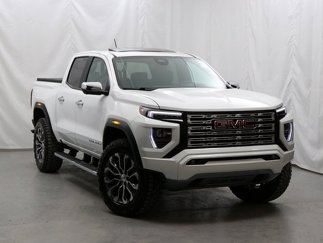 Used 2023 GMC Canyon Denali image 1