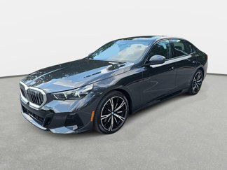 Certified 2025 BMW 530i w/ Executive Package image 1