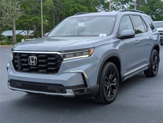New 2025 Honda Pilot Touring image 1