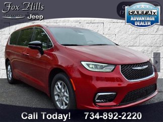 New 2025 Chrysler Pacifica Select image 1