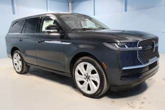 New 2025 Lincoln Navigator Reserve image 1