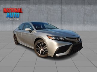 Used 2023 Toyota Camry SE image 1