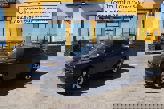 Used 2016 Dodge Challenger SXT image 1