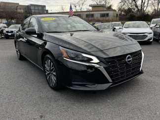 Used 2024 Nissan Altima 2.5 SV image 1