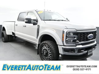 Used 2023 Ford F450 Lariat w/ Lariat Ultimate Package image 1