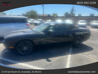 Used 2010 Dodge Challenger SE image 1