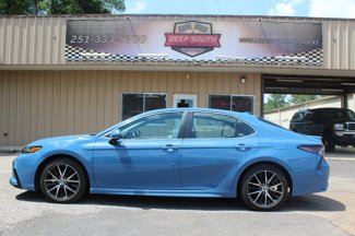 Used 2024 Toyota Camry SE image 1