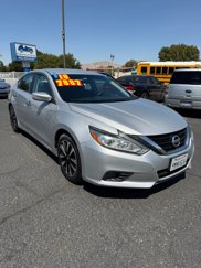 Used 2018 Nissan Altima 2.5 SV image 1