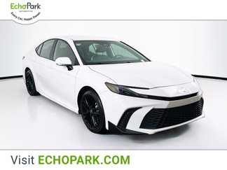 Used 2025 Toyota Camry SE image 1