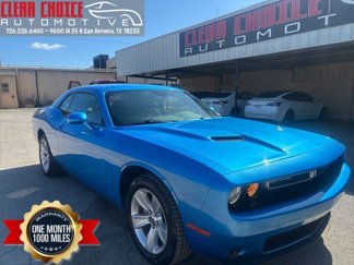 Used 2023 Dodge Challenger SXT image 1