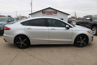 Used 2019 Ford Fusion SE image 1