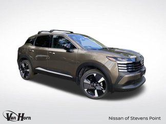 New 2026 Nissan Kicks SR w/ Cold Weather Package image 1