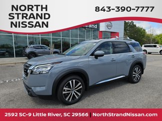 New 2025 Nissan Pathfinder Platinum image 1
