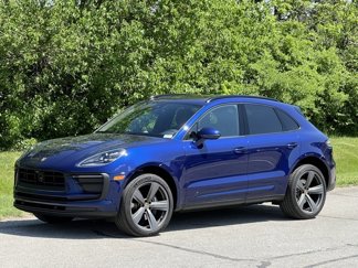 Certified 2024 Porsche Macan image 1