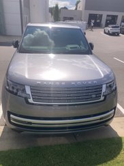 Used 2025 Land Rover Range Rover Long Wheelbase Autobiography image 1